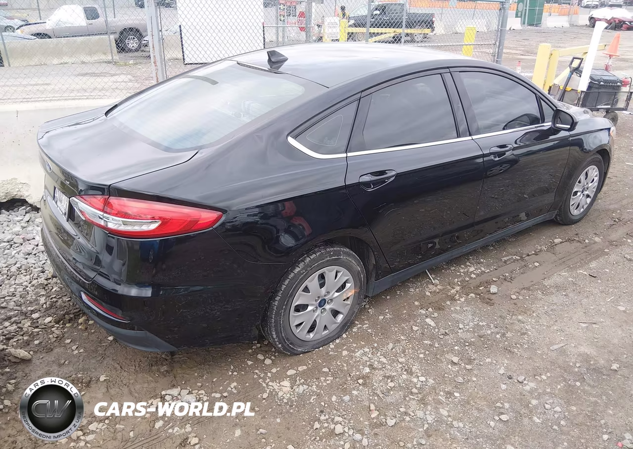 2020 Ford Fusion S VIN:3FA6P0G7XLR260408 - 4