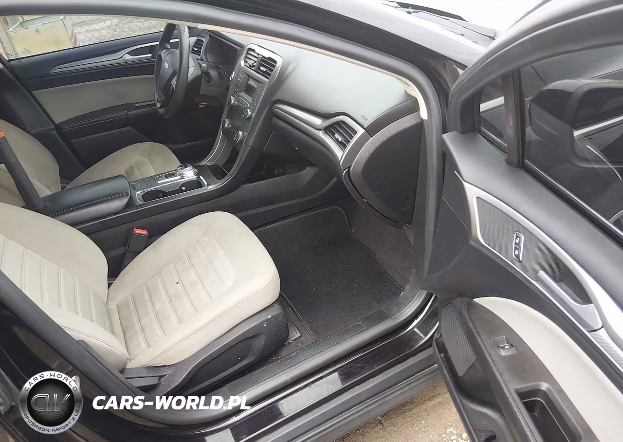 2020 Ford Fusion S VIN:3FA6P0G7XLR260408 - 5