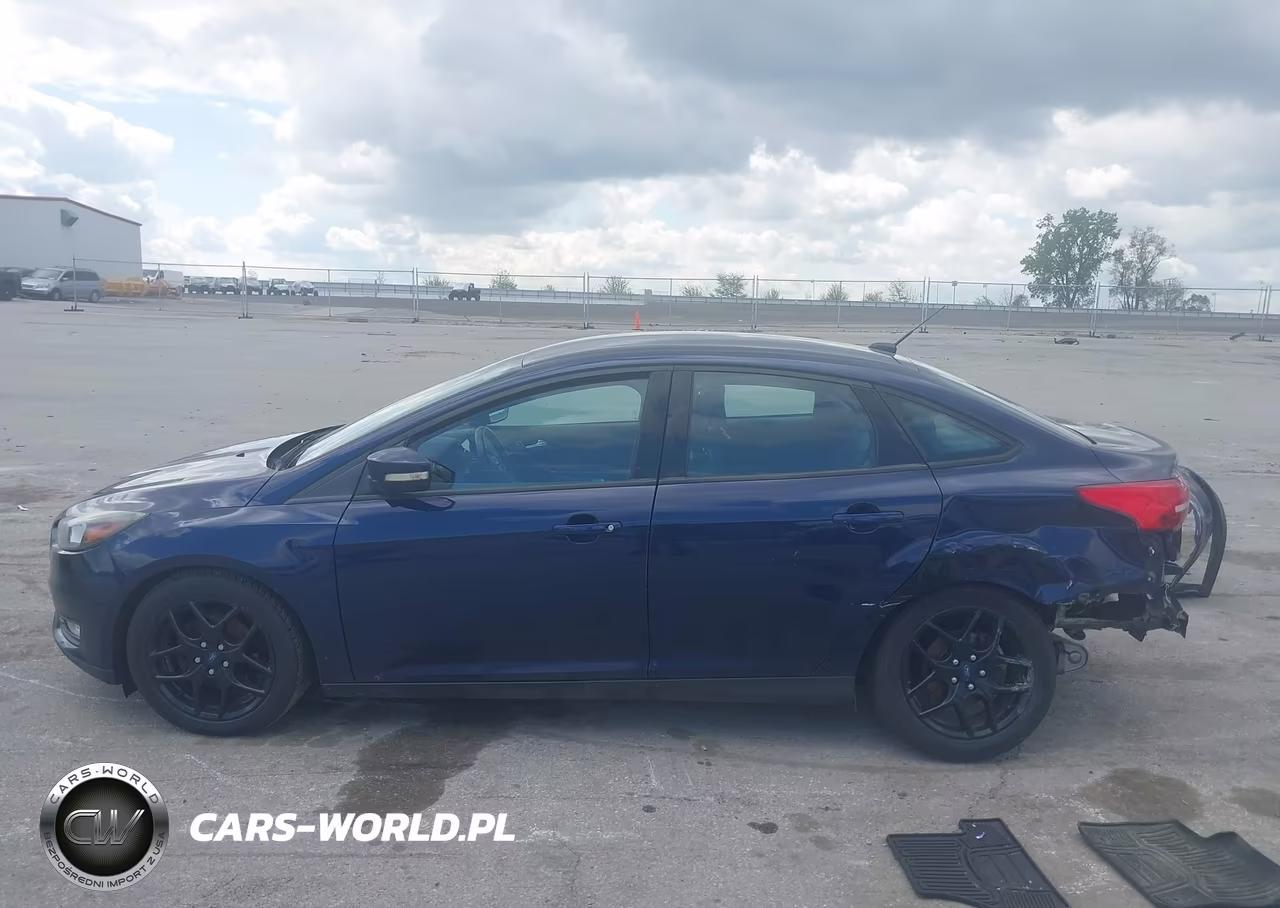 2016 Ford Focus Se VIN:1FADP3F28GL359294 - 15