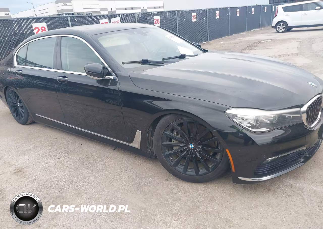 2016 BMW 740I