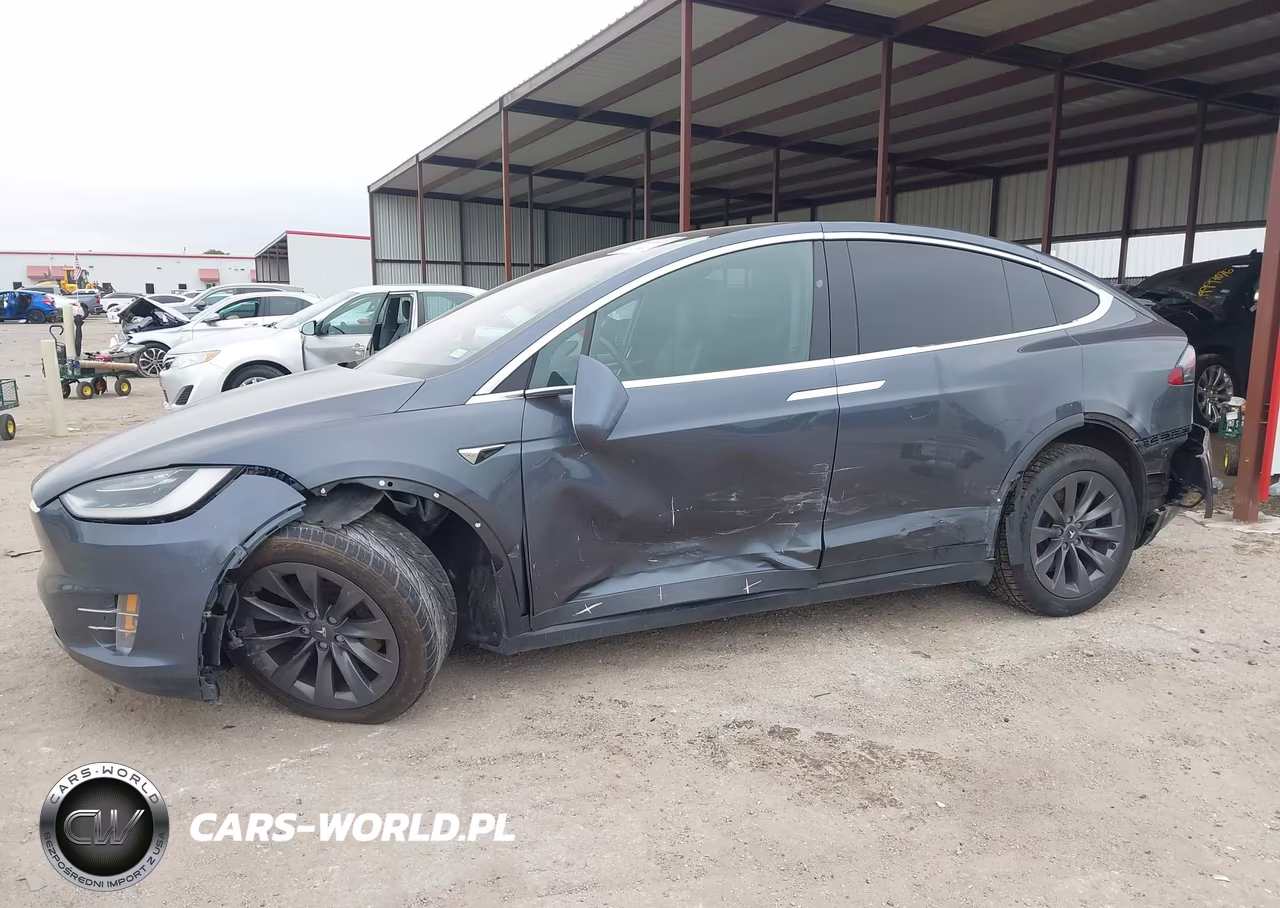 2018 Tesla Model X 100D-75D-P100D VIN:5YJXCAE29JF099961 - 6