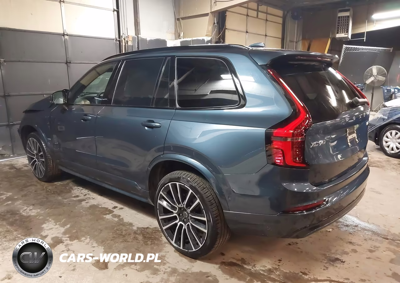 2026 Volvo Xc90 Ultra Dark Theme, B6 Awd Gas (Mild Hybrid), Gasoline, 7 Seats VIN:YV4062PMXT1490056 - 3