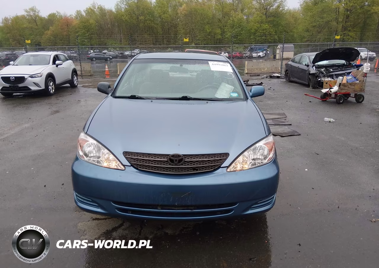 2003 Toyota Camry Le VIN:JTDBE32K830234160 - 13
