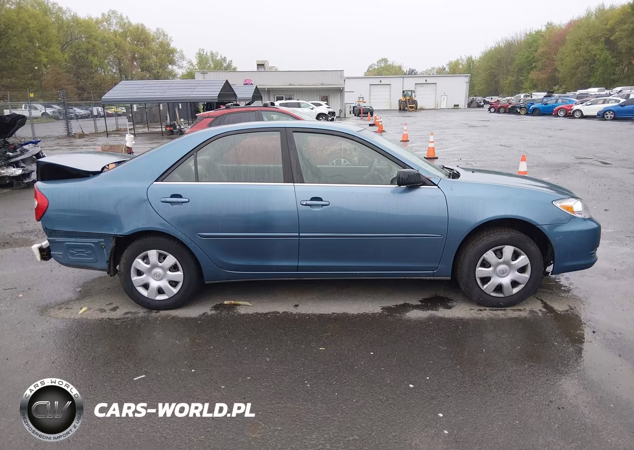 2003 Toyota Camry Le VIN:JTDBE32K830234160 - 14