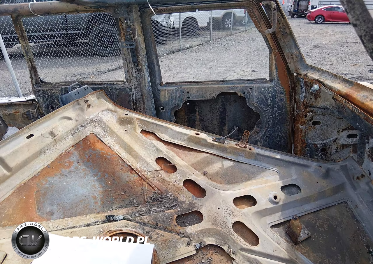 2009 Jeep Wrangler Unlimited X VIN:1J4GA39109L722132 - 5