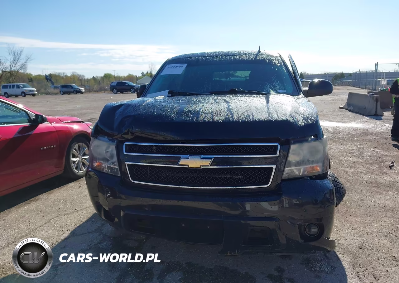 2011 Chevrolet Suburban 1500 Ls VIN:1GNSCHE09BR362440 - 12