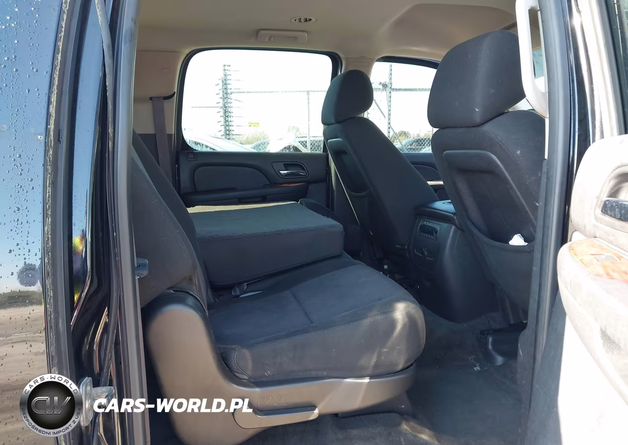 2011 Chevrolet Suburban 1500 Ls VIN:1GNSCHE09BR362440 - 8