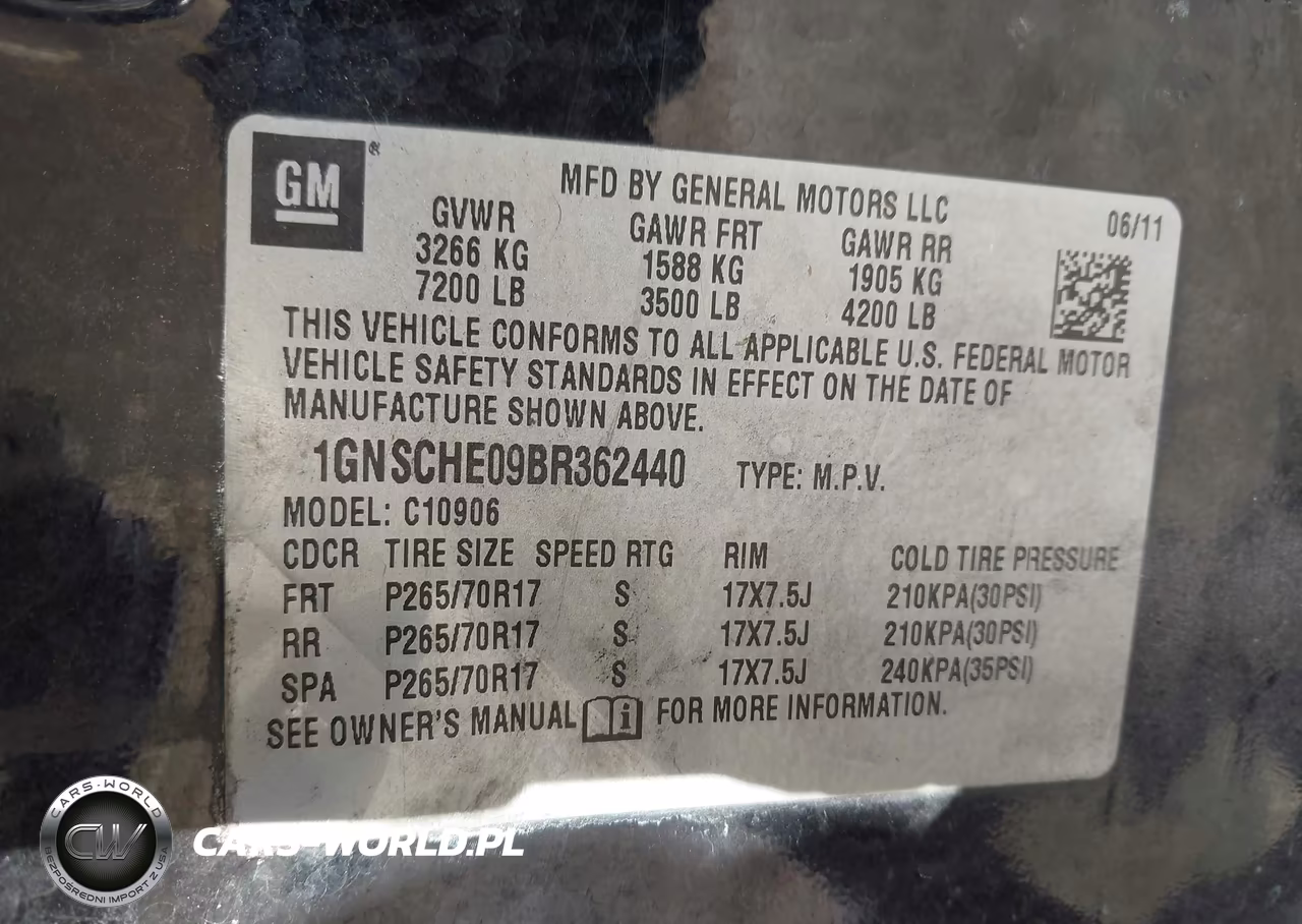 2011 Chevrolet Suburban 1500 Ls VIN:1GNSCHE09BR362440 - 9