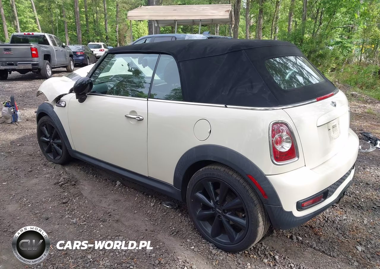 2015 Mini Convertible Cooper S VIN:WMWZP3C58FT707993 - 3