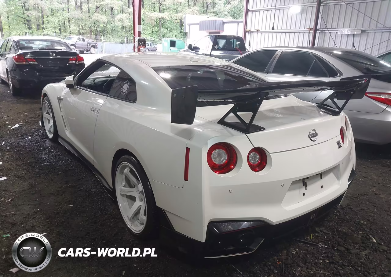 2024 Nissan Gt-R Premium Dual-Clutch 6-Speed Transmission VIN:JN1AR5BF3RM220282 - 3