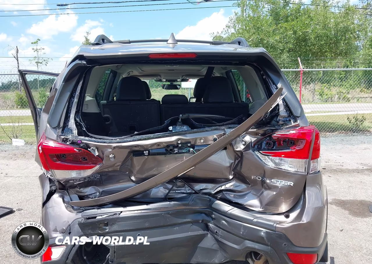 2023 Subaru Forester Limited VIN:JF2SKAPC5PH440477 - 15