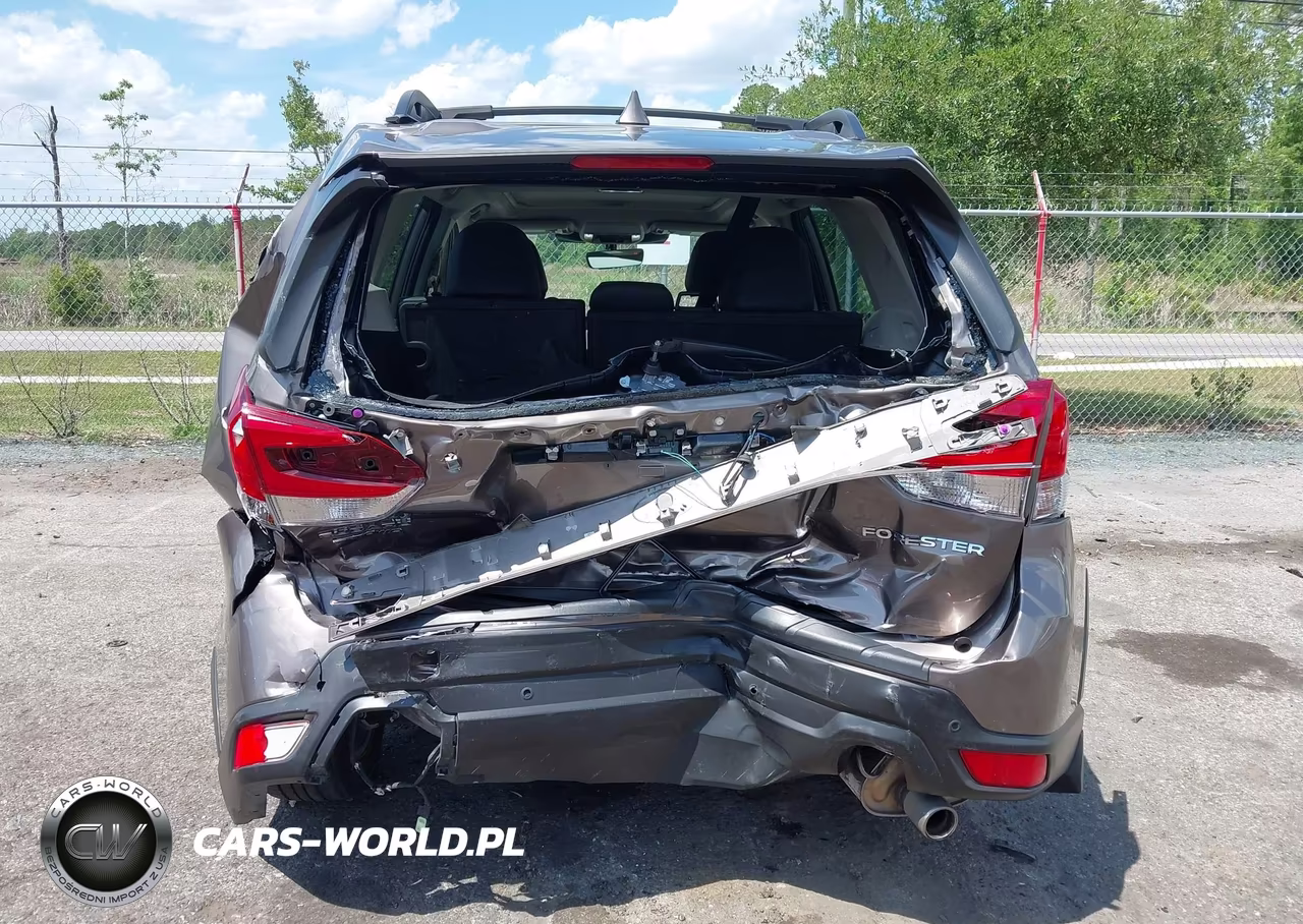 2023 Subaru Forester Limited VIN:JF2SKAPC5PH440477 - 6