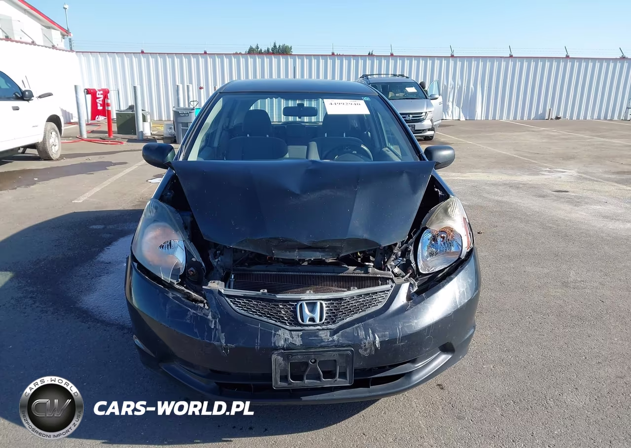 2013 Honda Fit VIN:JHMGE8H37DC020178 - 12