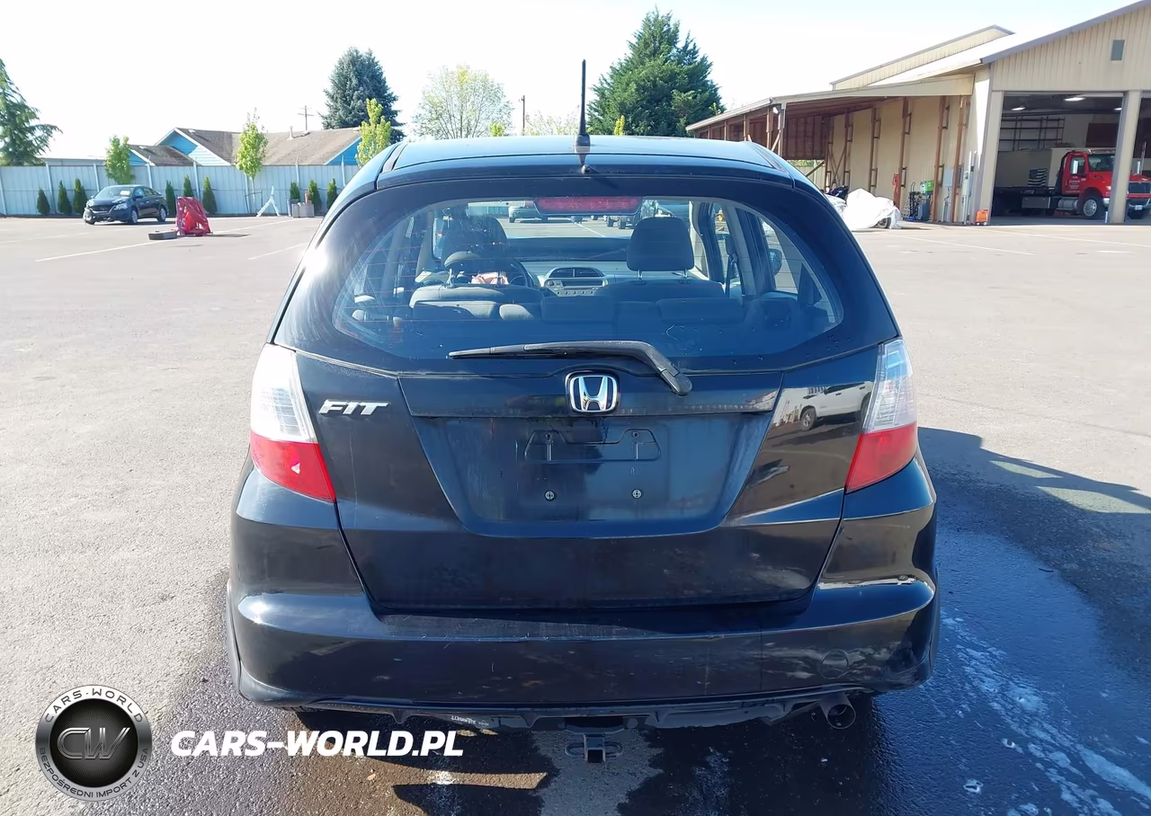2013 Honda Fit VIN:JHMGE8H37DC020178 - 16