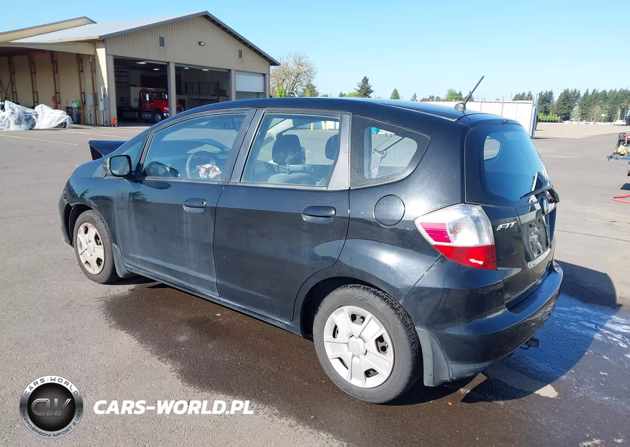 2013 Honda Fit VIN:JHMGE8H37DC020178 - 3