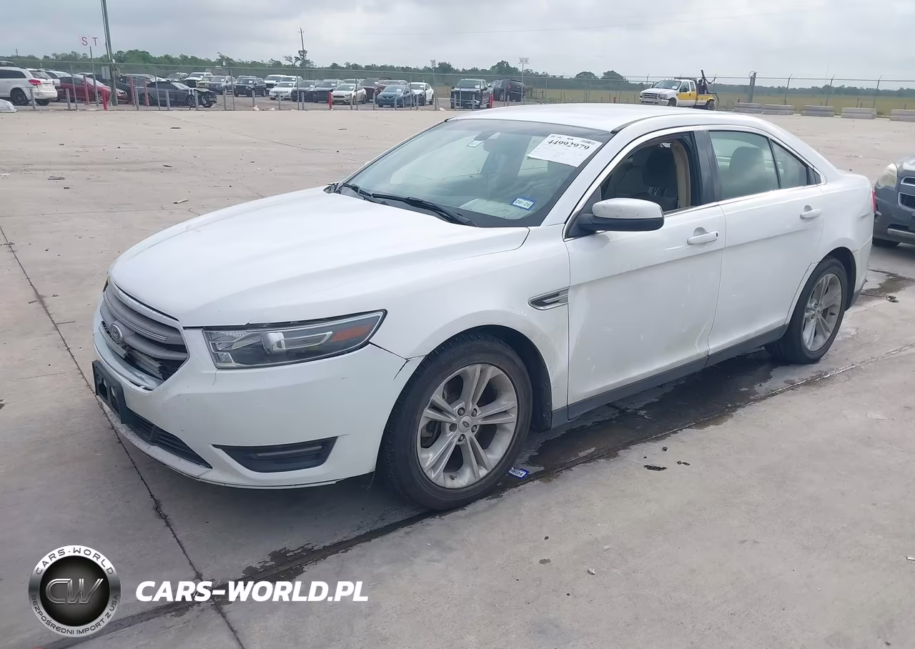2018 Ford Taurus Sel VIN:1FAHP2E85JG111781 - 2