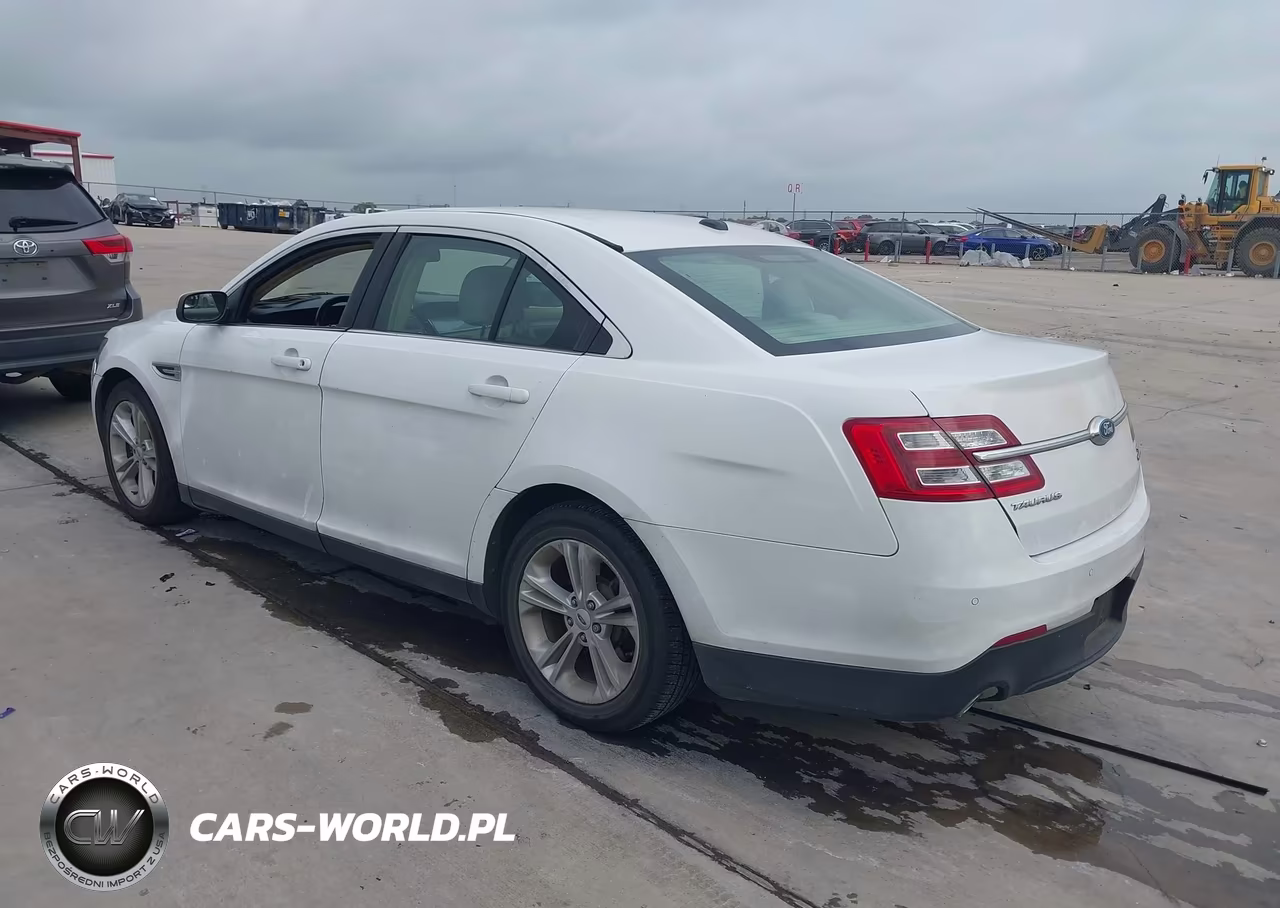 2018 Ford Taurus Sel VIN:1FAHP2E85JG111781 - 3