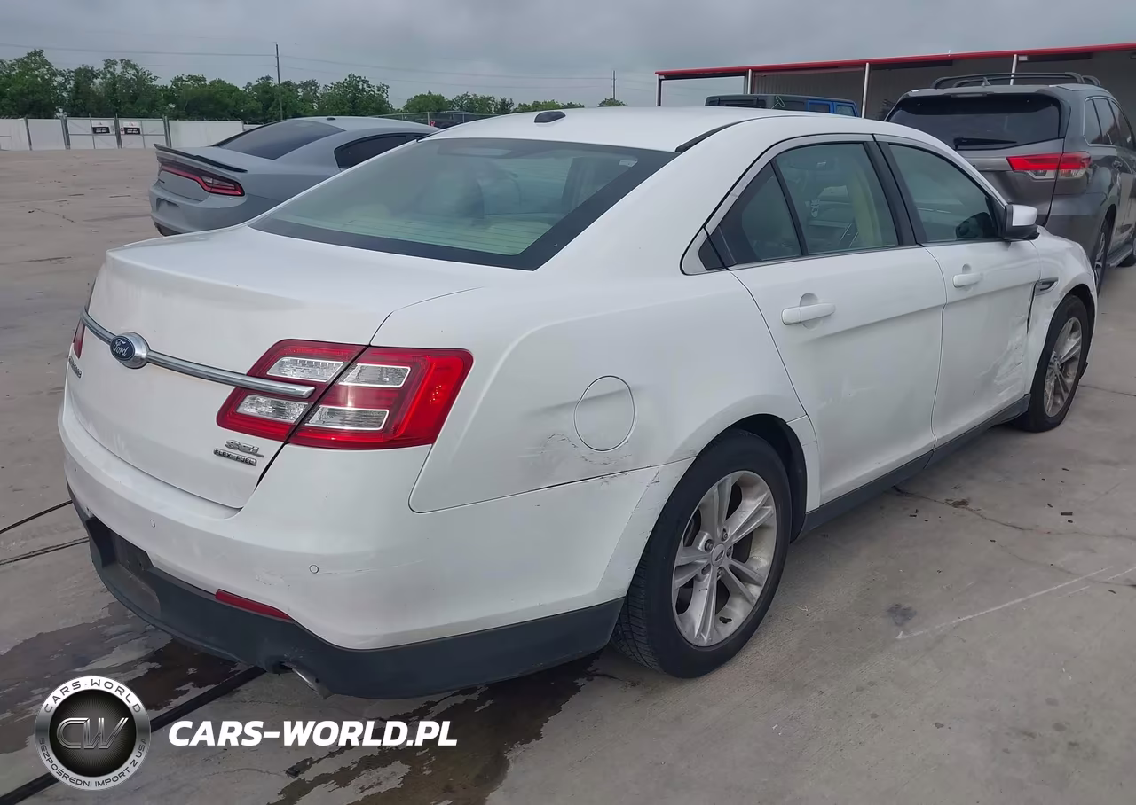 2018 Ford Taurus Sel VIN:1FAHP2E85JG111781 - 4