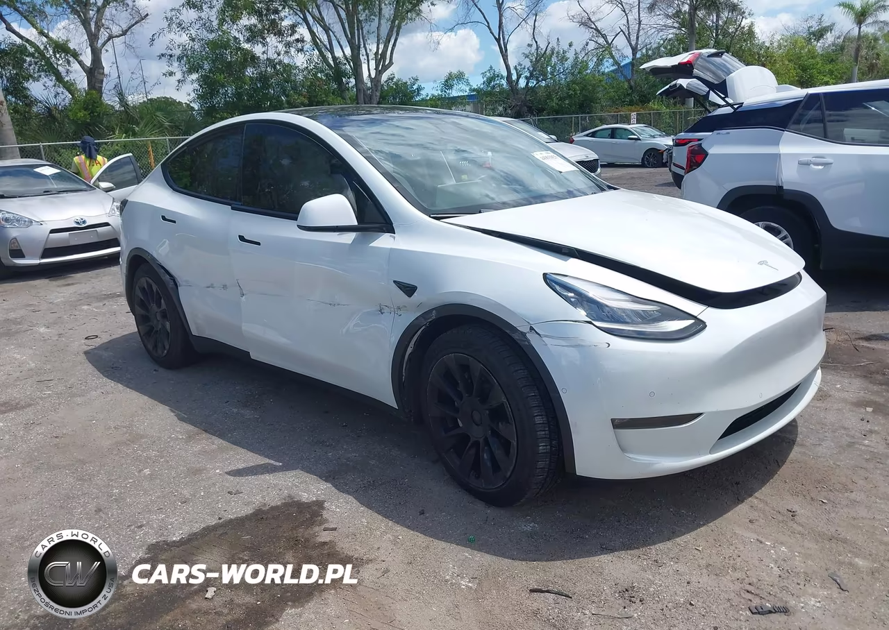 2021 Tesla Model Y Long Range Dual Motor All-Wheel Drive – zdjęcie 1 z 15