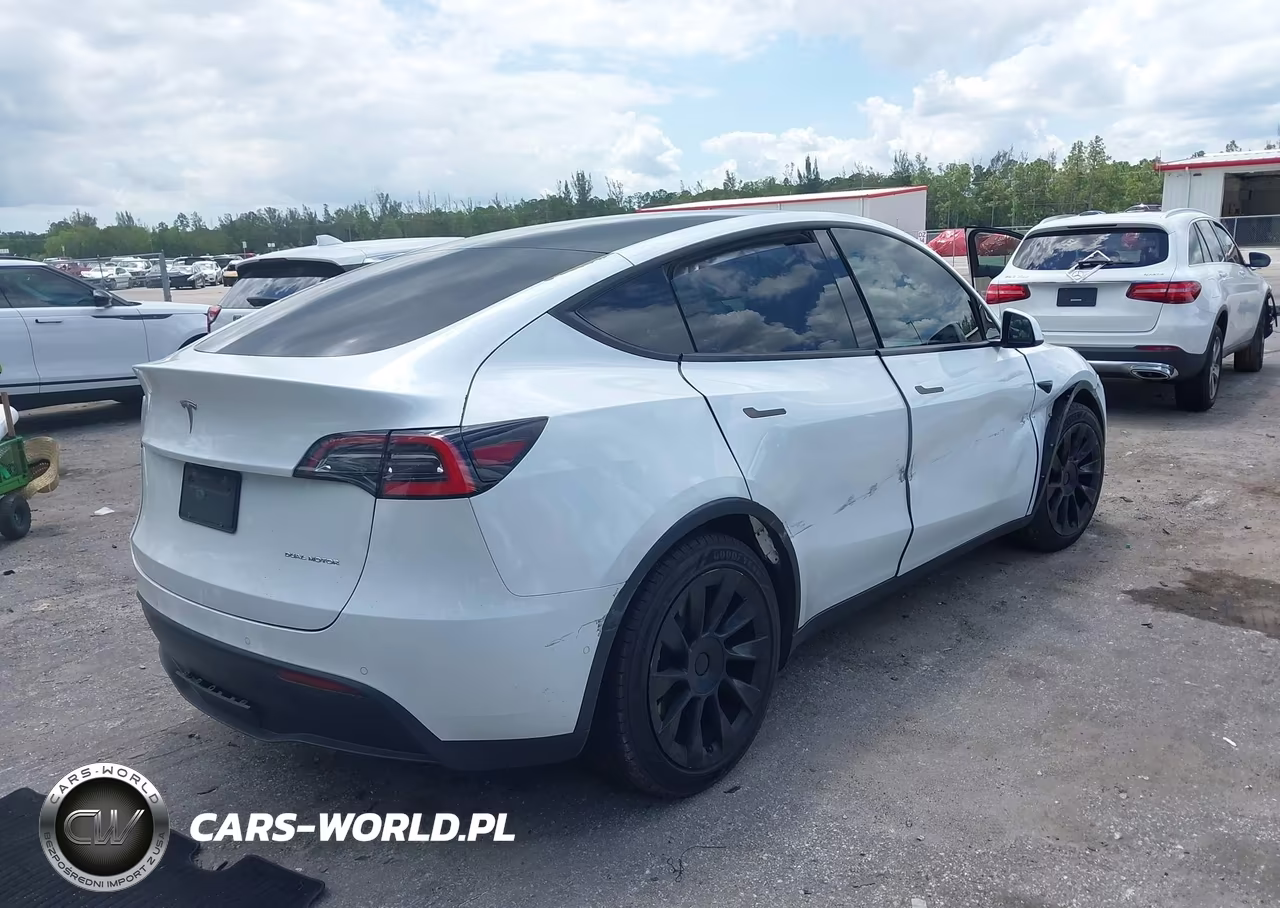 2021 Tesla Model Y Long Range Dual Motor All-Wheel Drive VIN:5YJYGDEE9MF108764 - 4