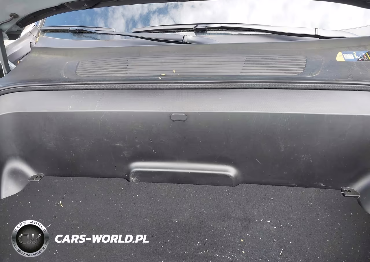 2023 Rivian R1S Adventure VIN:7PDSGABA4PN025716 - 10
