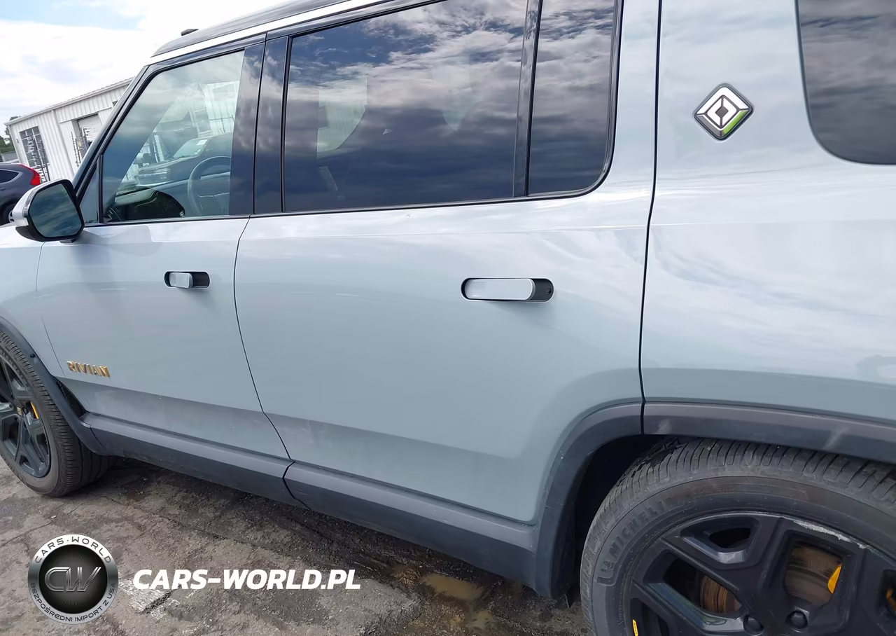 2023 Rivian R1S Adventure VIN:7PDSGABA4PN025716 - 14