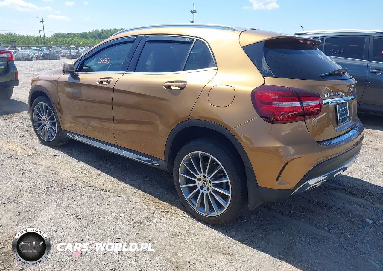 2018 Mercedes-Benz Gla 250 4Matic VIN:WDCTG4GB1JJ434831 - 3
