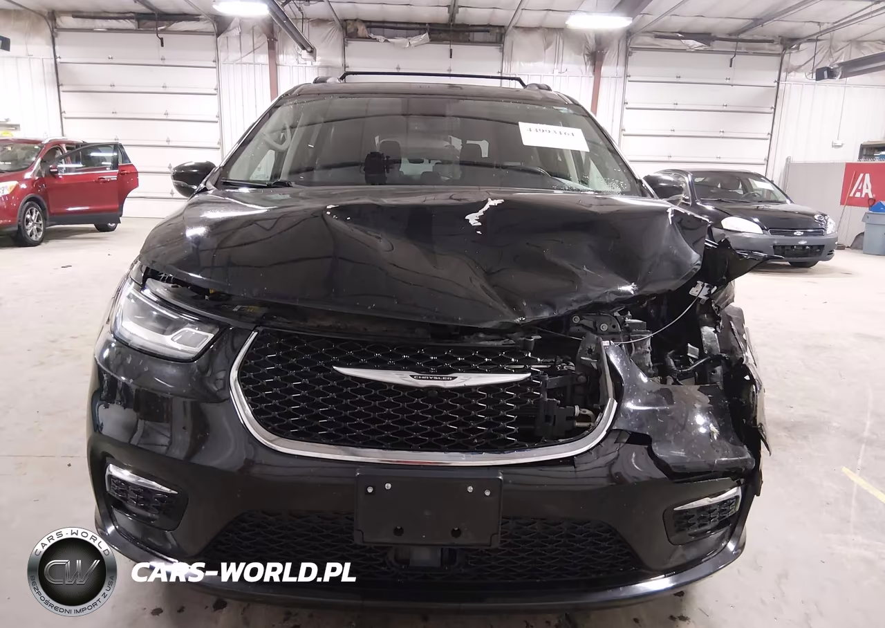 2022 Chrysler Pacifica Touring L VIN:2C4RC1BG2NR141602 - 6