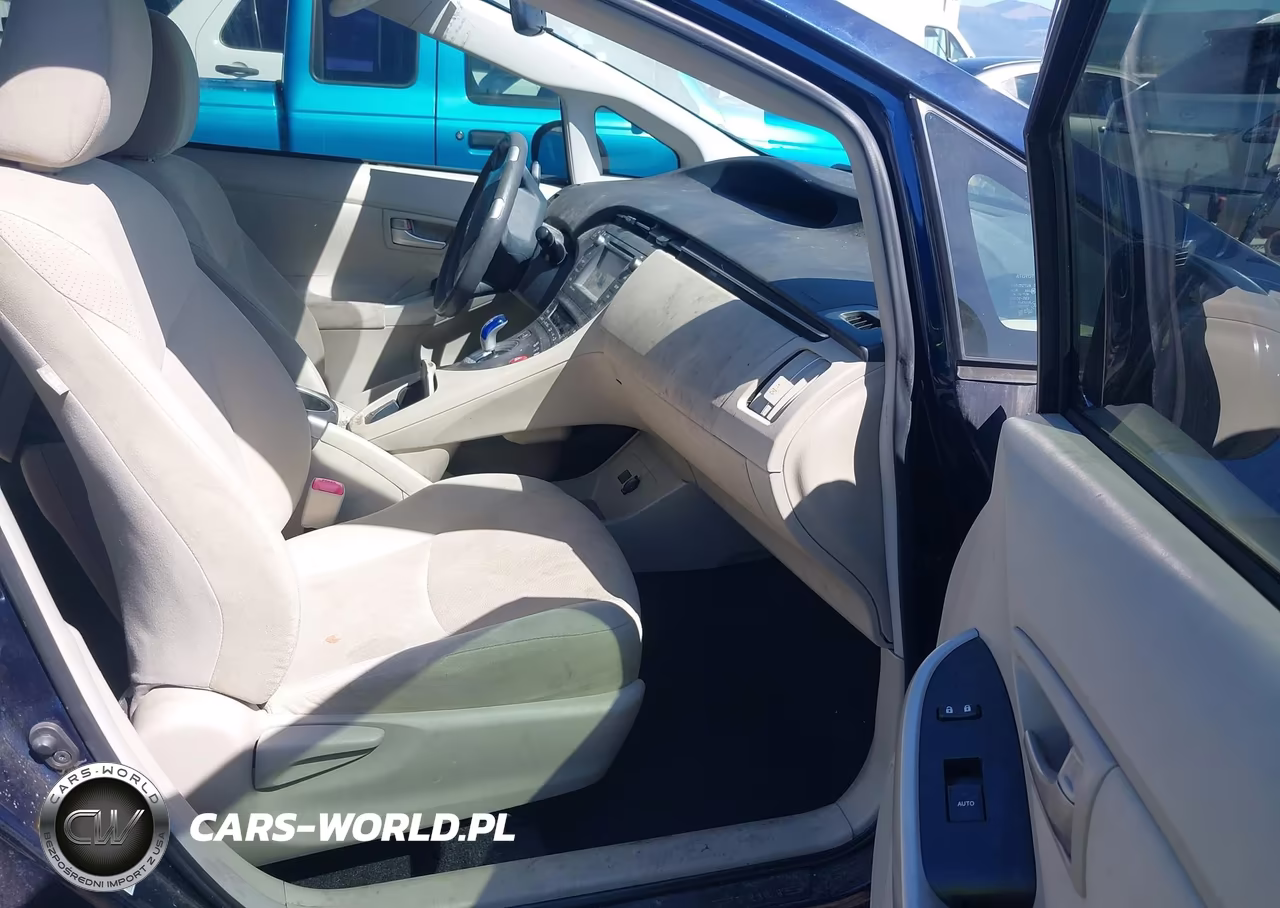 2012 Toyota Prius Three VIN:JTDKN3DU3C1605718 - 5