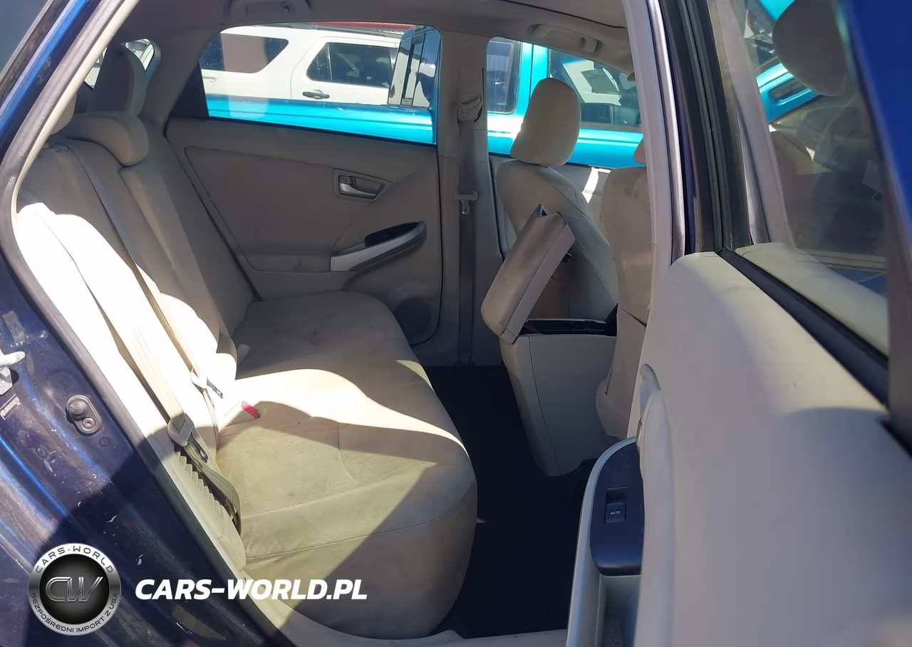2012 Toyota Prius Three VIN:JTDKN3DU3C1605718 - 8