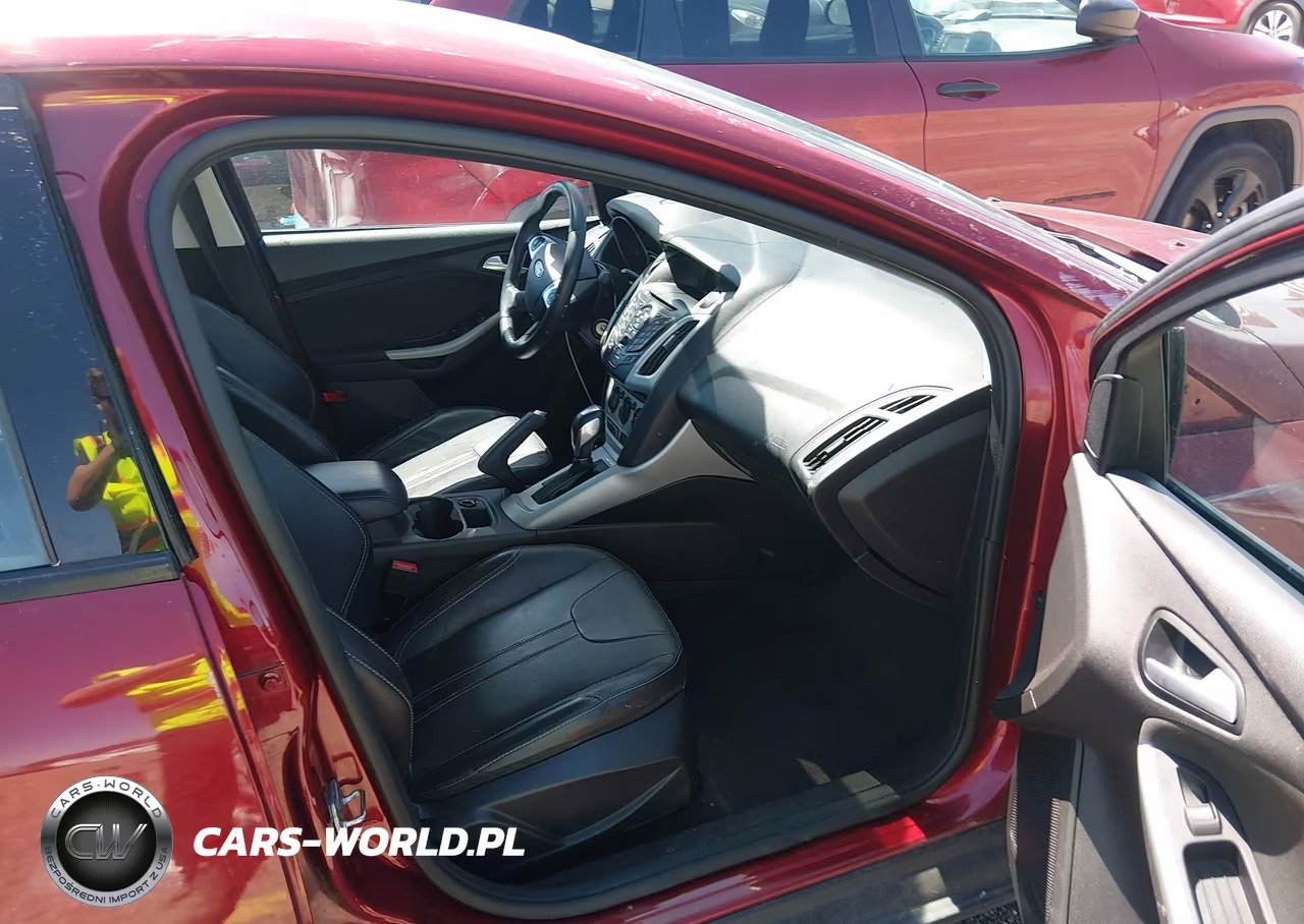 2014 Ford Focus Se VIN:1FADP3F29EL444013 - 5