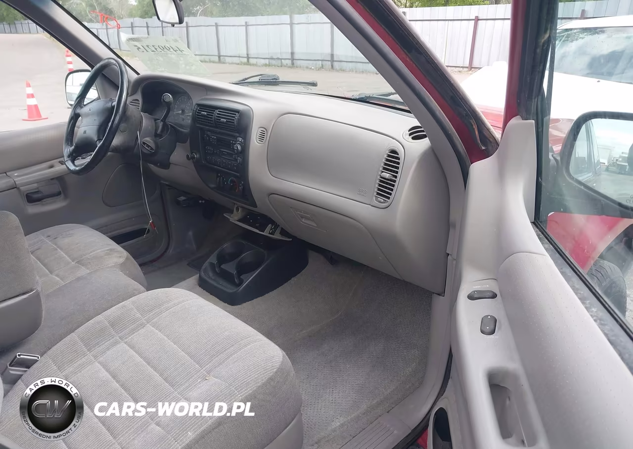 1996 Ford Explorer VIN:1FMDU35P1TUD46838 - 5