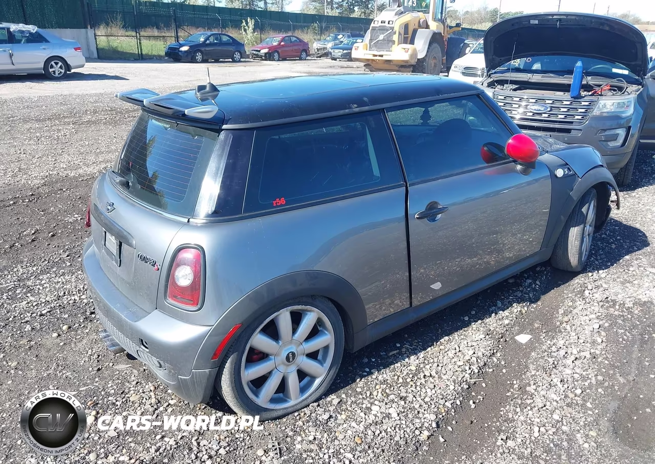2009 Mini Cooper S VIN:WMWMF73509TW84864 - 4