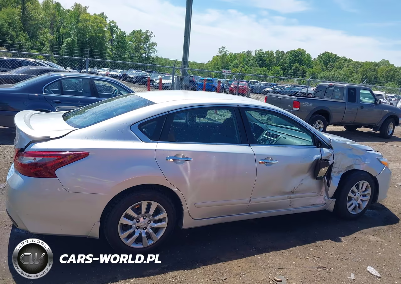 2018 Nissan Altima 2.5 S VIN:1N4AL3AP3JC225964 - 14