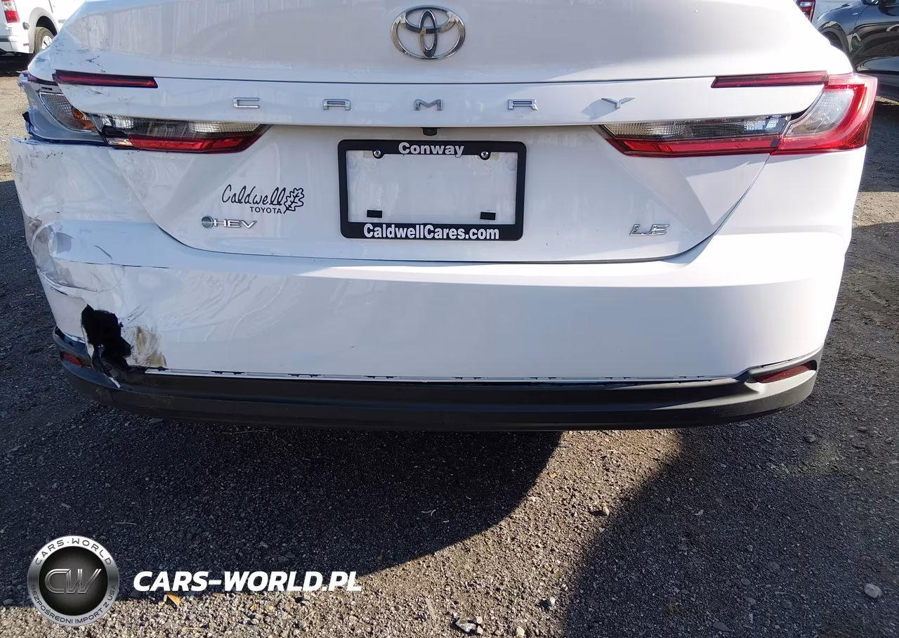 2026 Toyota Camry Le VIN:4T1DAACKXTU236441 - 17