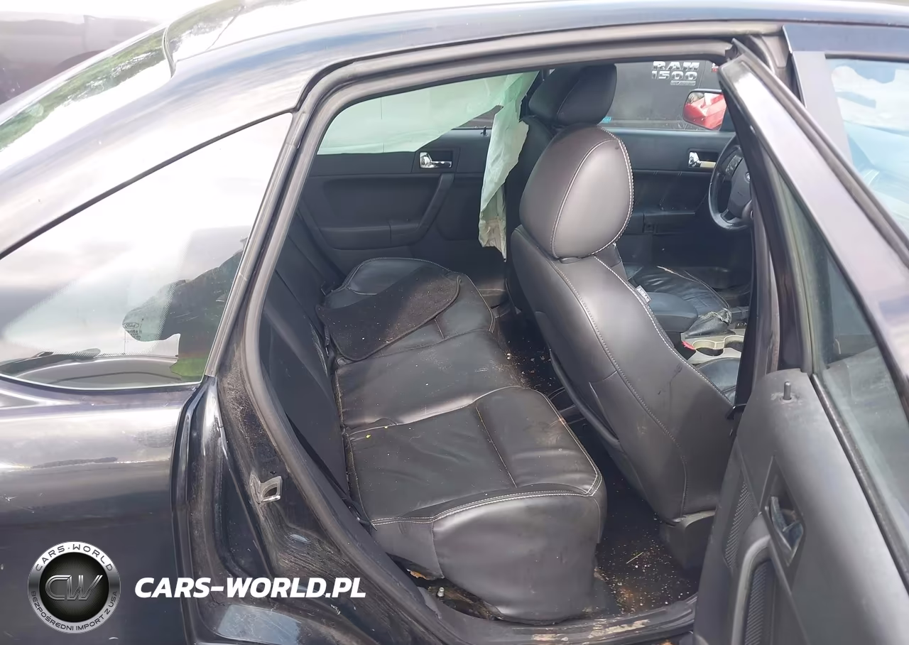 2010 Ford Focus Sel VIN:1FAHP3HN0AW211736 - 8