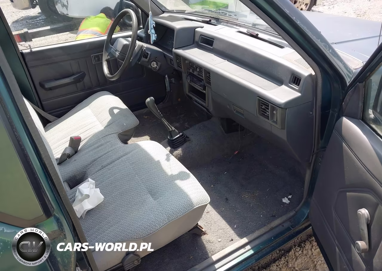 1993 Mitsubishi Mighty Max - S VIN:JA7LS21G4PP000306 - 5