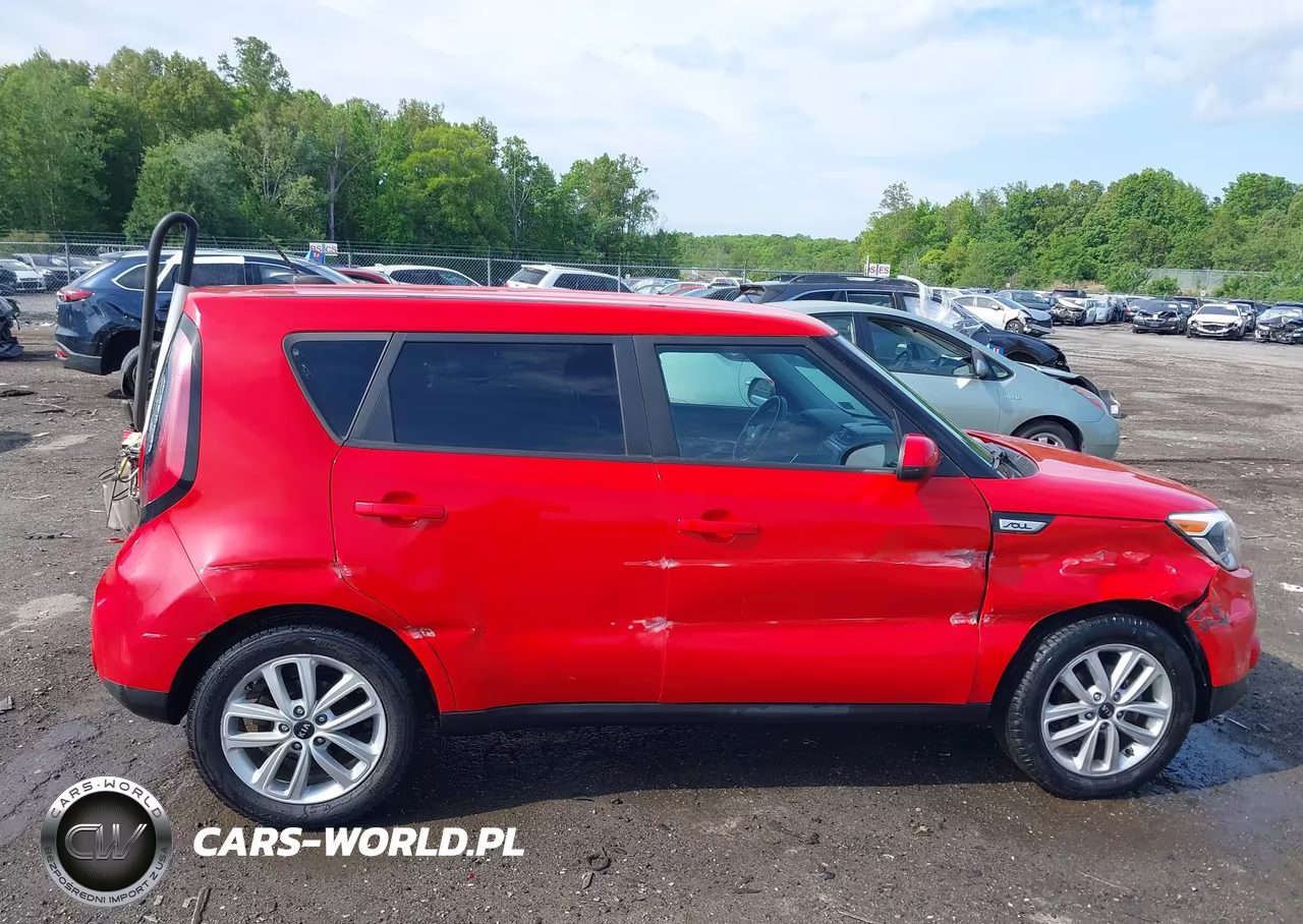 2018 Kia Soul + VIN:KNDJP3A58J7593580 - 13