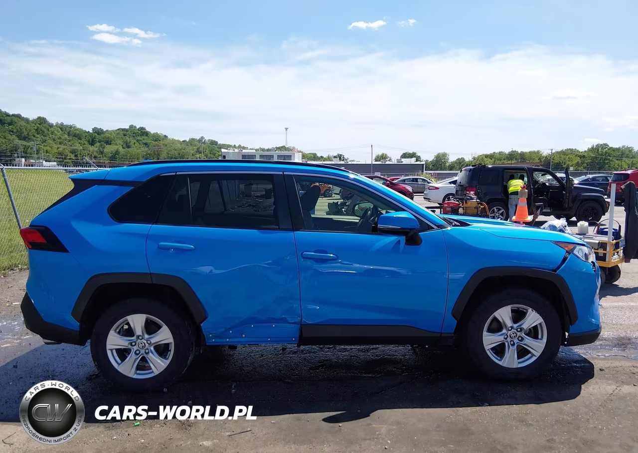 2021 Toyota Rav4 Xle VIN:JTMP1RFV2MD071122 - 13