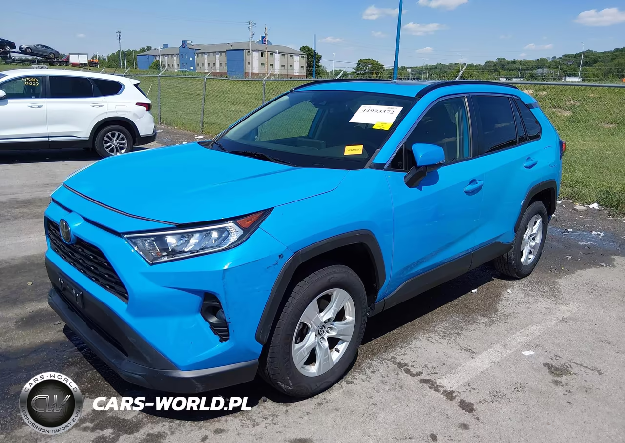 2021 Toyota Rav4 Xle VIN:JTMP1RFV2MD071122 - 2