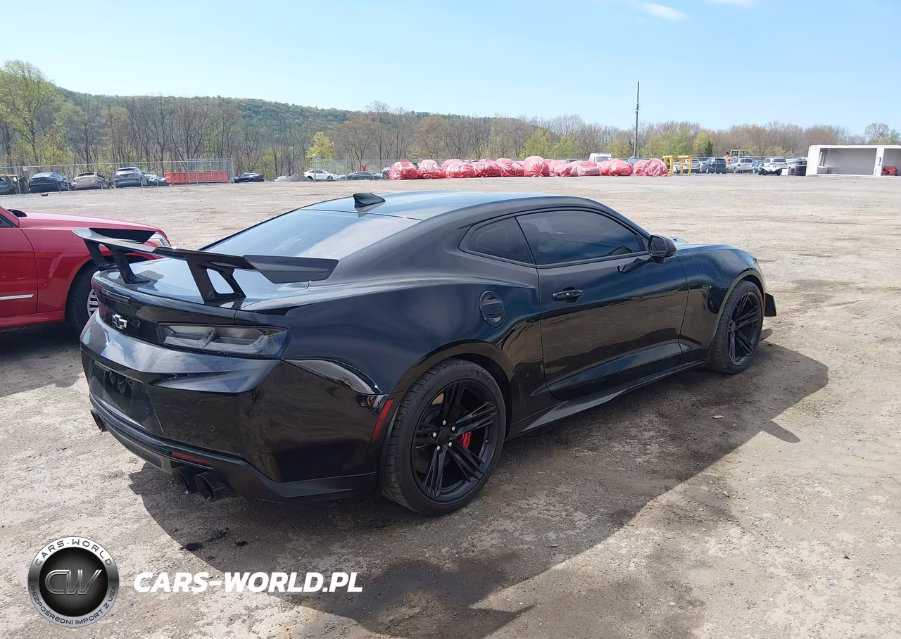 2018 Chevrolet Camaro Zl1 VIN:1G1FJ1R68J0158228 - 4