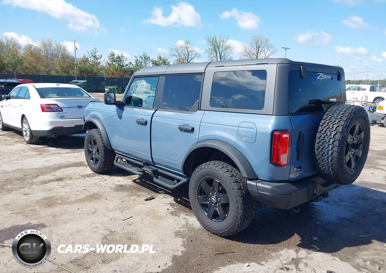 2024 Ford Bronco Black Diamond VIN:1FMEE1BP4RLA08617 - 3