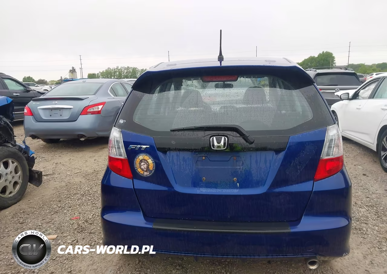 2011 Honda Fit Sport VIN:JHMGE8H5XBC024126 - 16