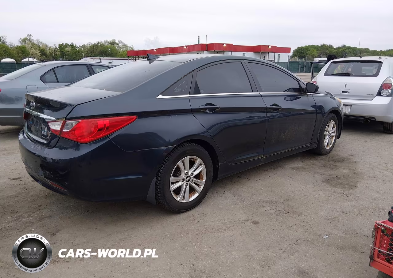 2012 Hyundai Sonata Gls VIN:5NPEB4AC7CH472588 - 4