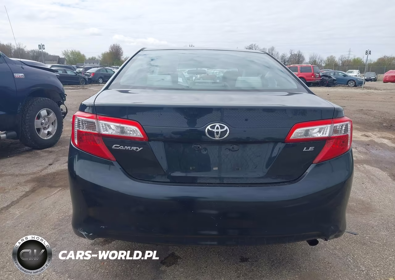 2012 Toyota Camry Le VIN:4T4BF1FK3CR218440 - 17