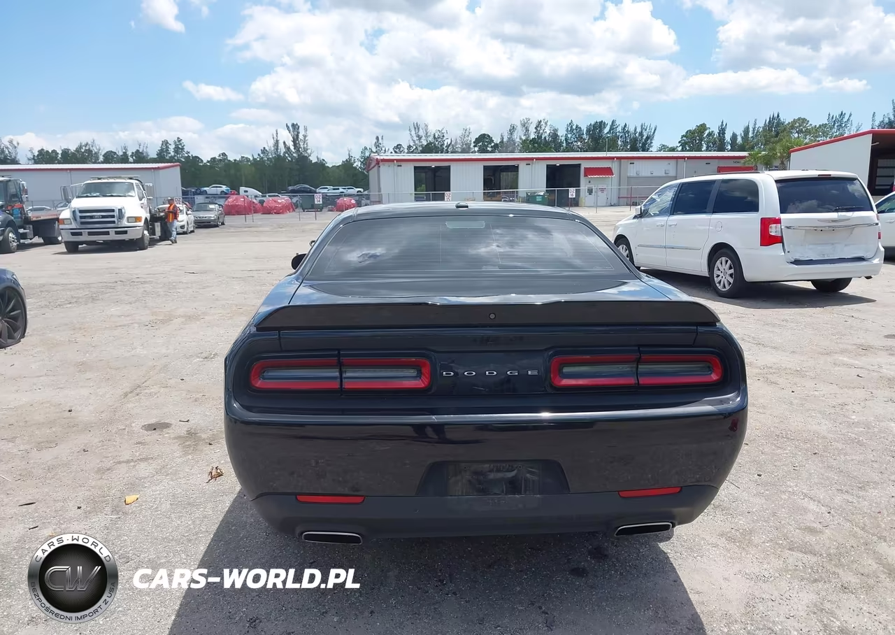 2021 Dodge Challenger Sxt VIN:2C3CDZAG7MH623199 - 16