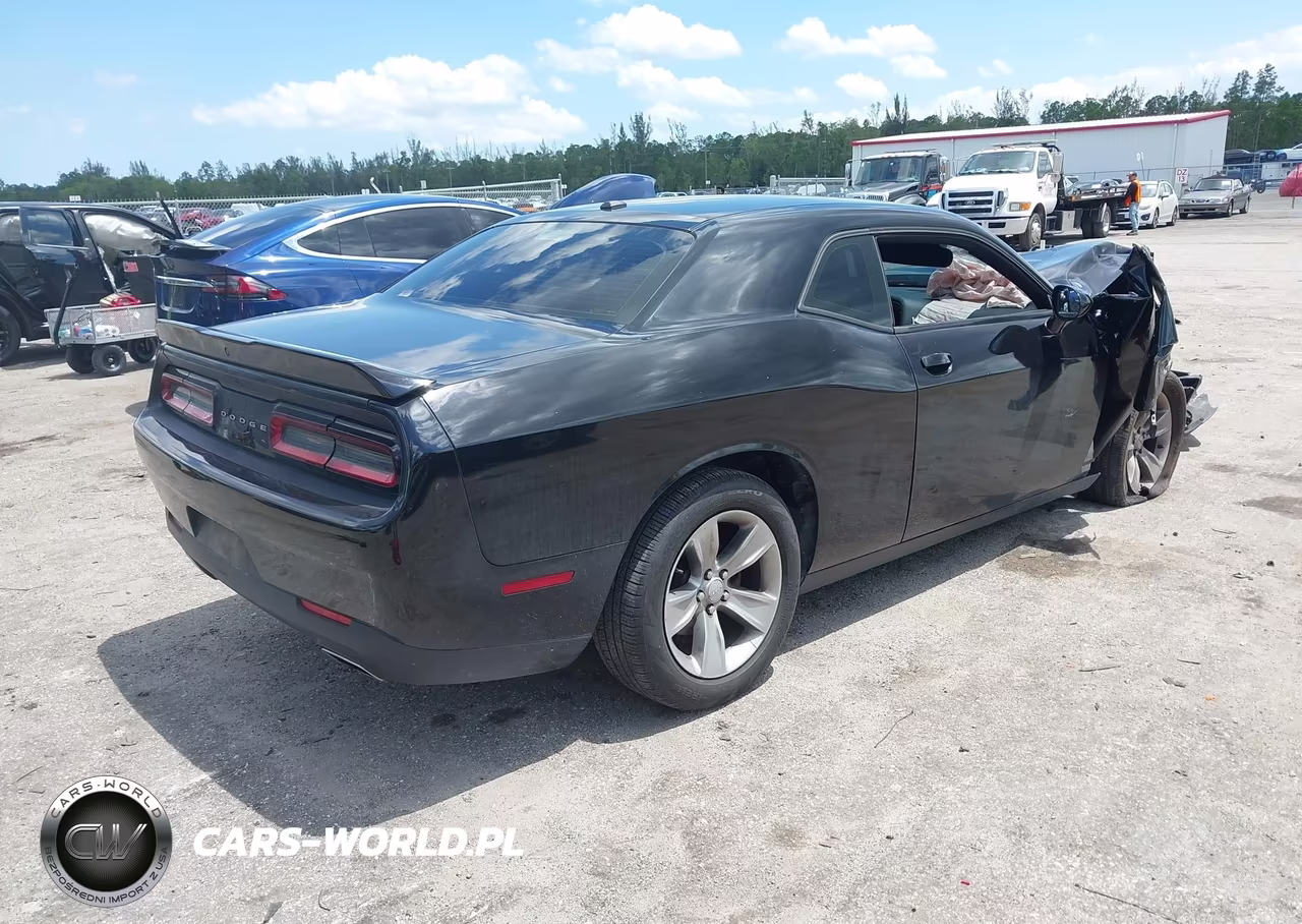 2021 Dodge Challenger Sxt VIN:2C3CDZAG7MH623199 - 4