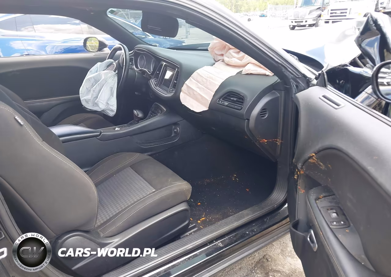 2021 Dodge Challenger Sxt VIN:2C3CDZAG7MH623199 - 5