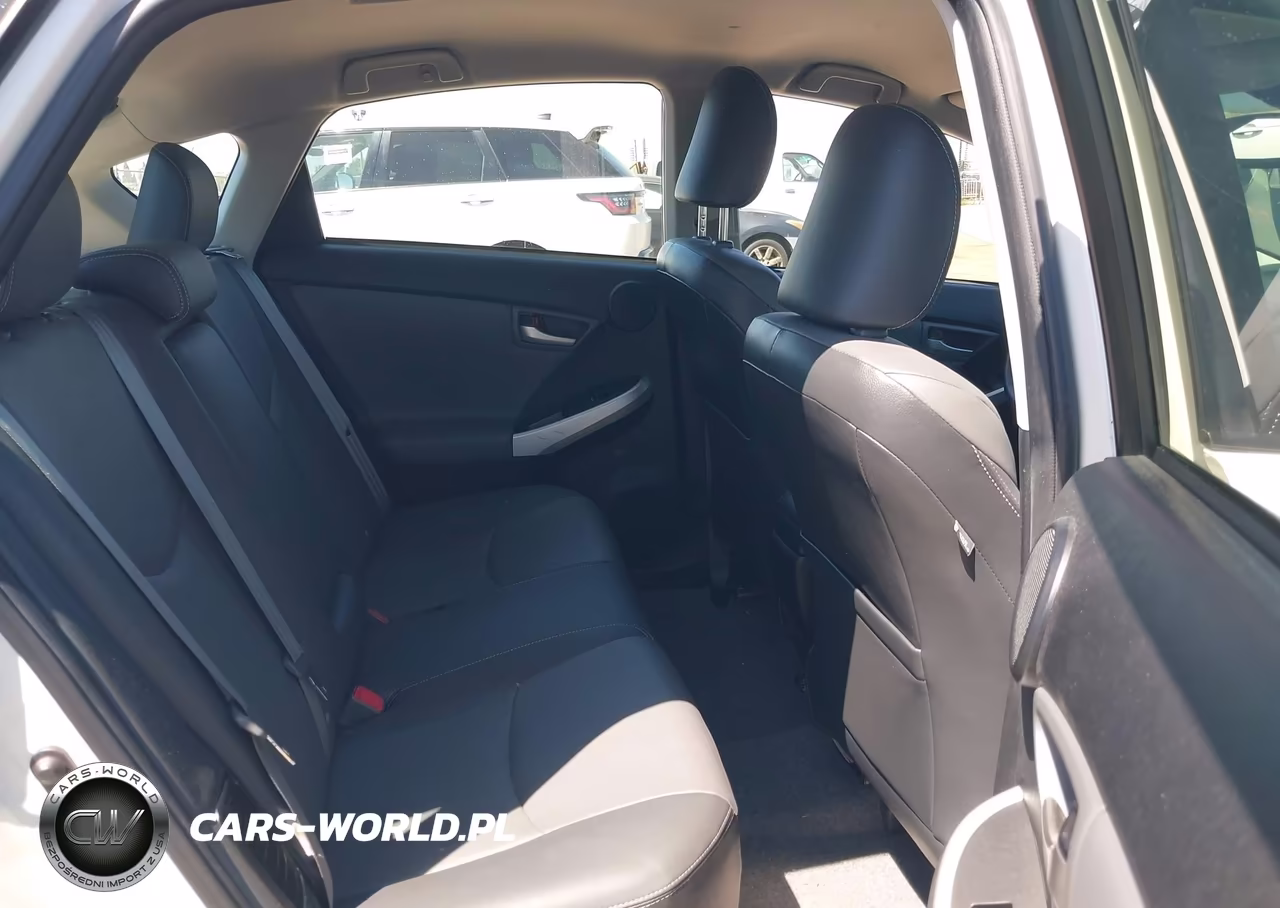2015 Toyota Prius Four VIN:JTDKN3DU0F1914664 - 8