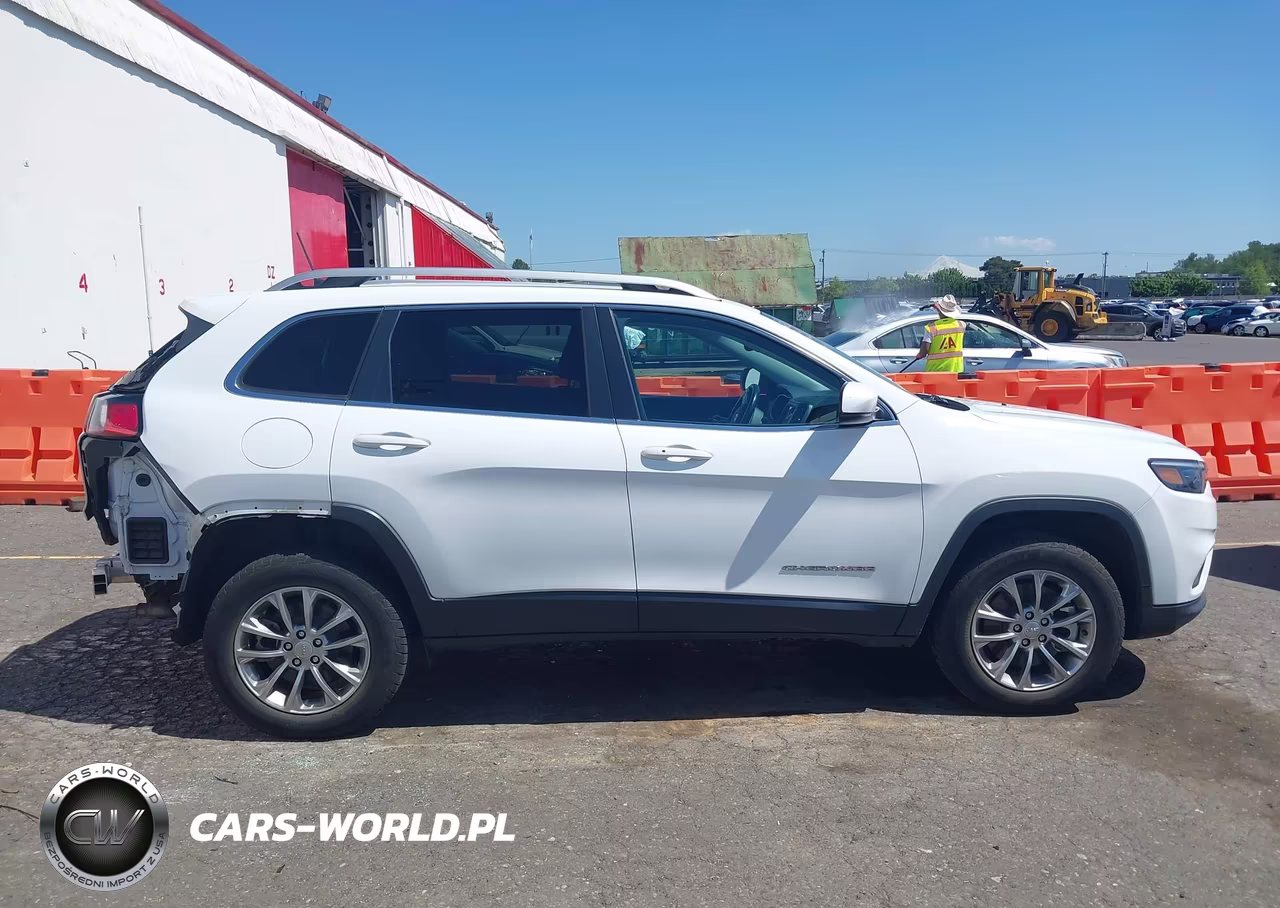 2021 Jeep Cherokee Latitude Lux 4X4 VIN:1C4PJMMX7MD133203 - 14